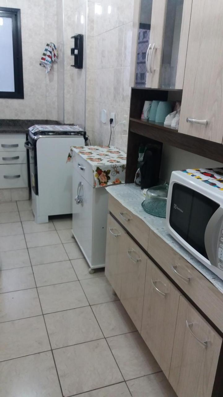Apartamento Resid. Ilha Da Madeira Praia Grande (Santos)
